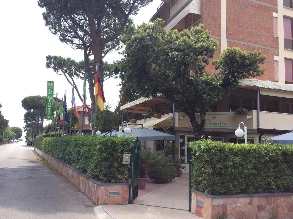 Hotel Le Ginestre リド・ディ・カマイオーレ エクステリア 写真