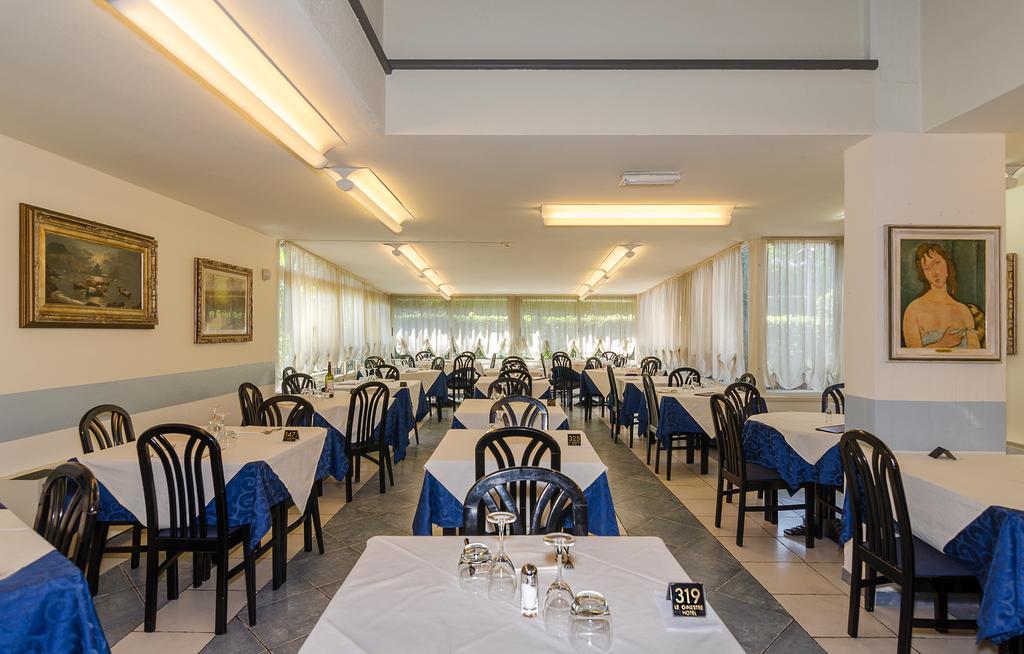 Hotel Le Ginestre リド・ディ・カマイオーレ エクステリア 写真
